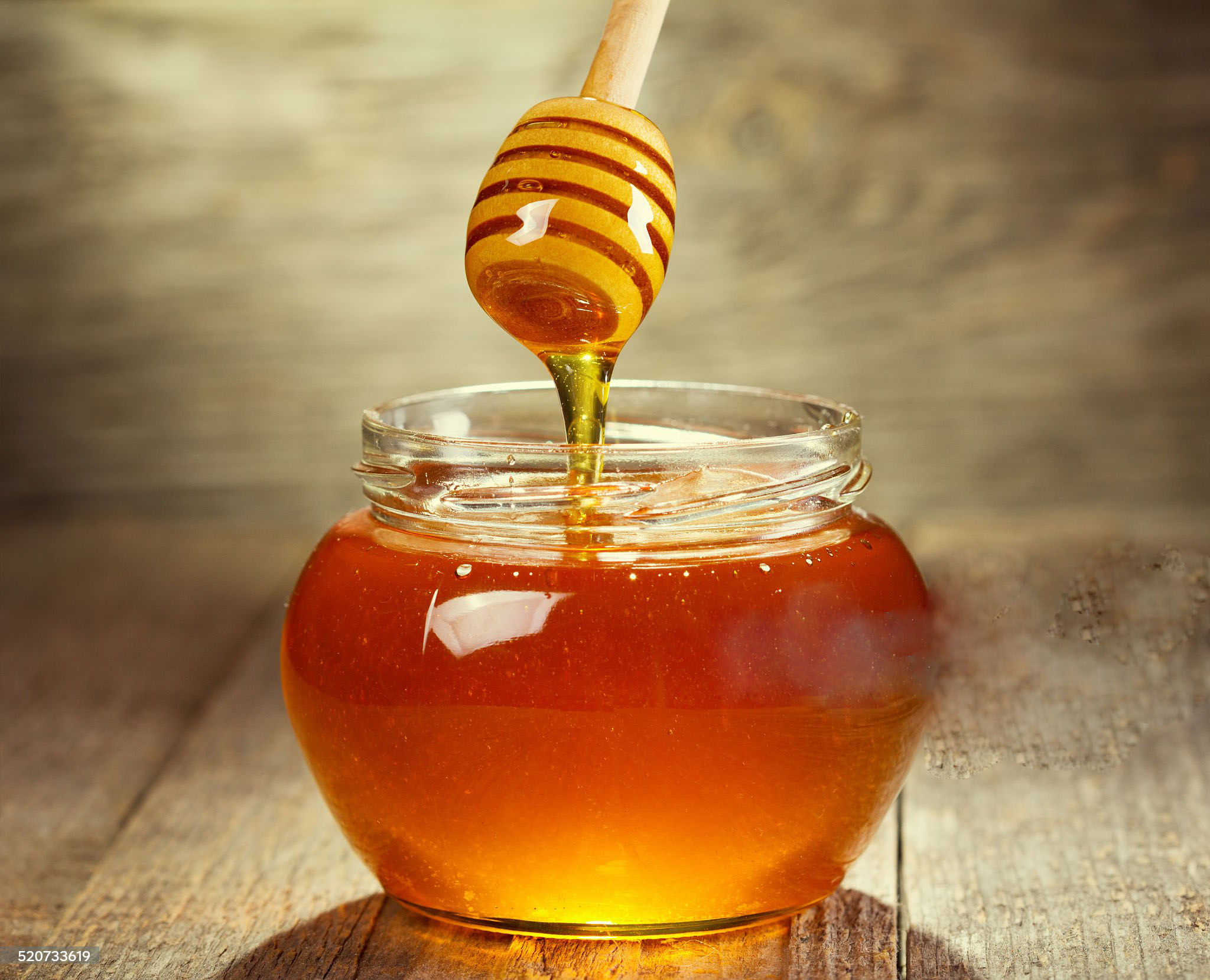 The Sweet Benefits of Honey: A Golden Treasure for Your Health